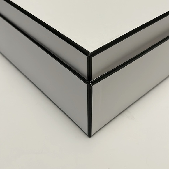 Chanel Box - Picture 7 of 9